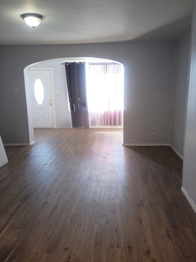 Photo - 2699 S 62nd St