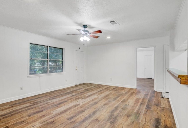 Photo - 5585 Scenic Dr