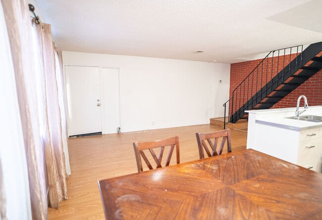 Photo - 2209 Peppertree Way Unit 2209 Peppertree #3