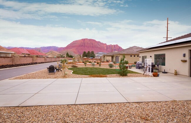 Red Mountain Jewel! With Solar Panels House - House Rental In Ivins, Ut 