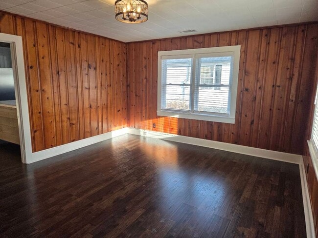 Photo - 209 Bartlett Ave