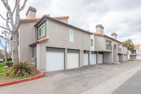 Laguna Gardens Apts.