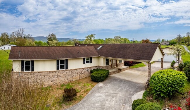 Photo - Experience Modern Luxury in Serene Country...