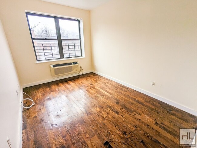 Photo - GATES AVENUE Unit 4F