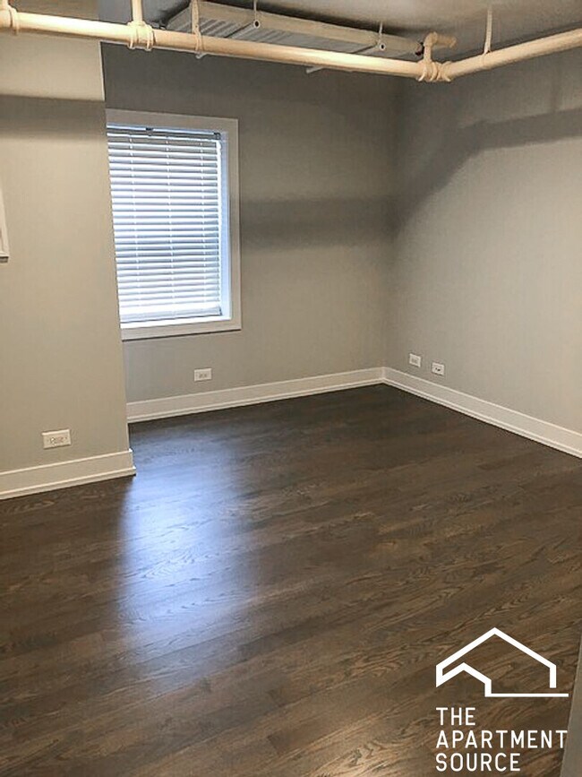 Photo - 1931 W Winona St