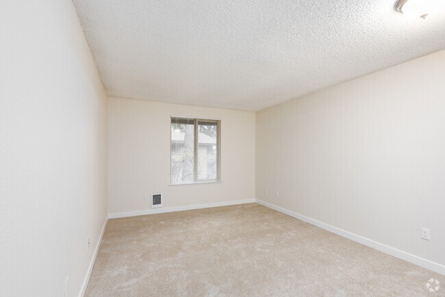 1BD, 1BR - 624SF