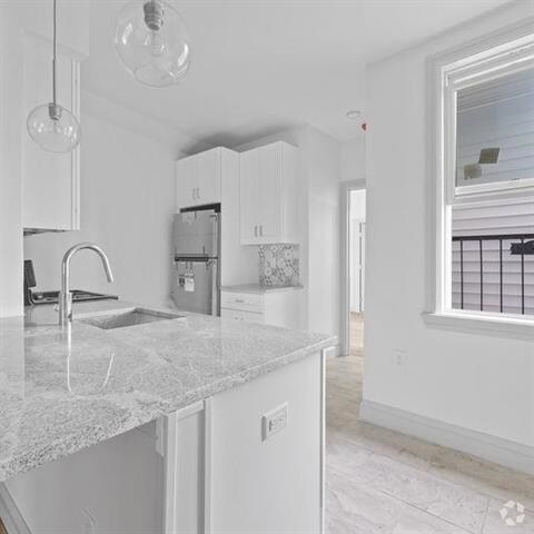 Building Photo - 139 39th St Unit 1 Rental
