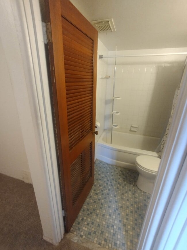 Photo - 2534 Telegraph Rd Unit 2534 - F