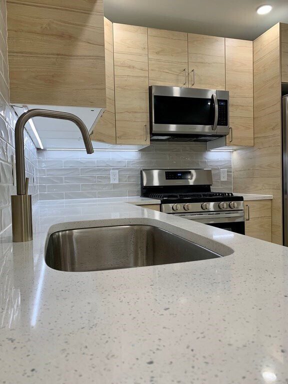 Photo - 2 Cottage St