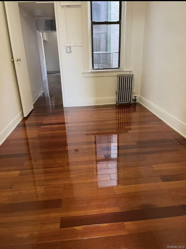 Photo - 185 Menahan St Unit 3R