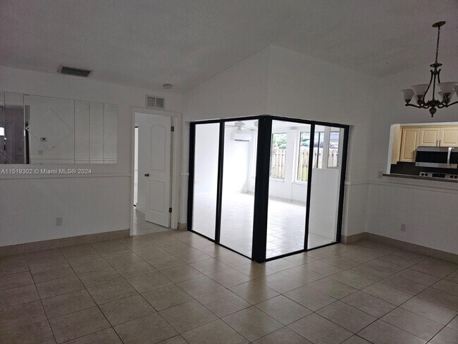 Photo - 19215 SW 123rd Ave