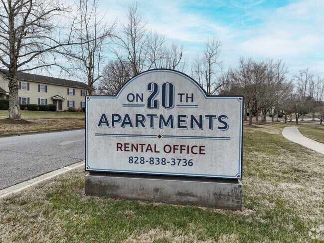 Signage - Apartments on 20th