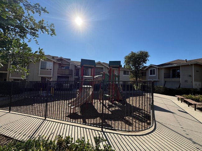 Photo - 3585 Grove St Unidad 149