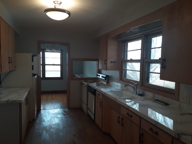 Photo - 544 Normandy Way