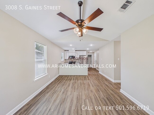 Photo - 3008 S Gaines St