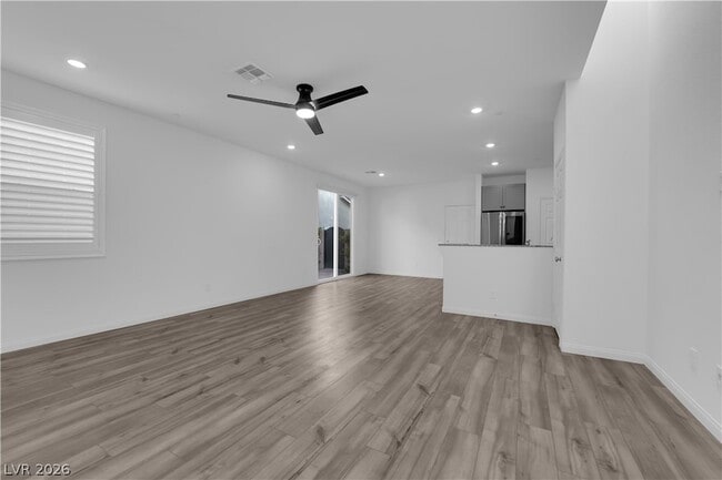 Photo - 3762 Trancoso Ave