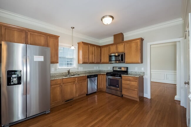Photo - 2014 Watsonia Dr