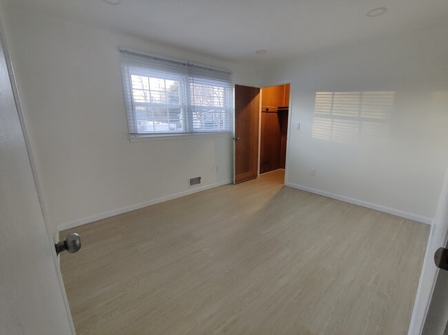 Photo - 8 Deborah Dr