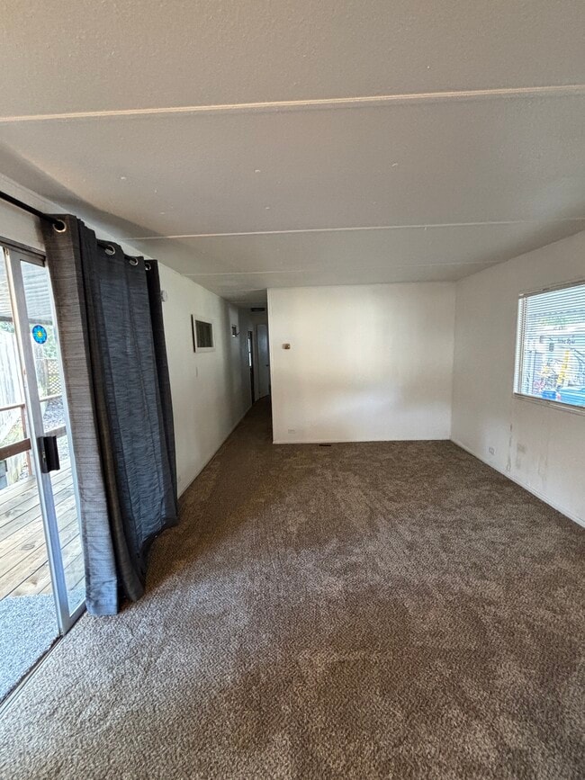 Photo - 3764 Rogue River Hwy