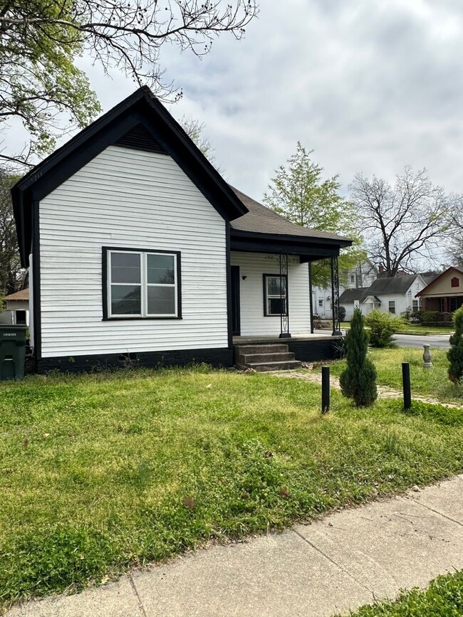 Building Photo - Questions please contact Joshua LaFever 50...