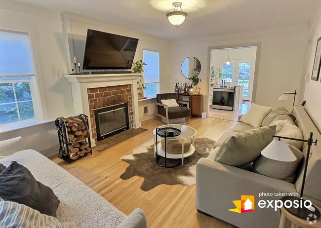 Building Photo - 403 S Idaho St Unit A Rental