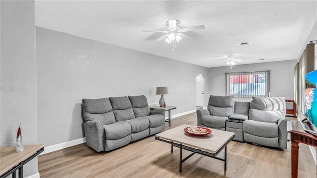 Photo - 11912 McMullen Loop