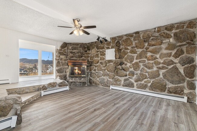 Photo - Large 4 bed 4 bath Home in Golden!