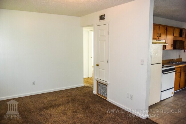 Photo - Quad Near Campus- 2 full bedrooms