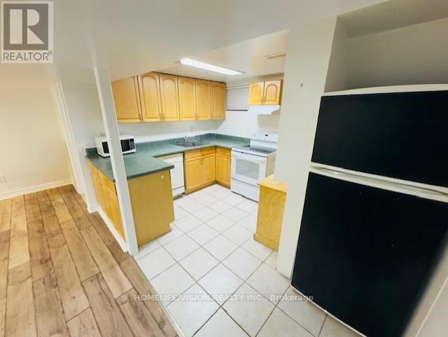 Photo - 165 Torrens Ave