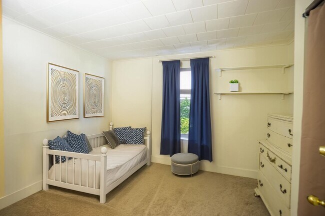 Building Photo - 113 Comstock Pl Unit Comstock 113.8