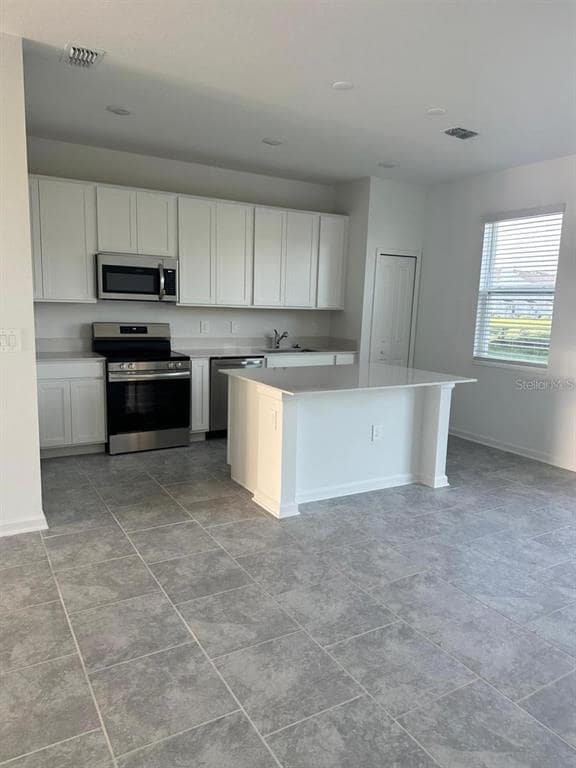 Photo - 2772 Pierr St