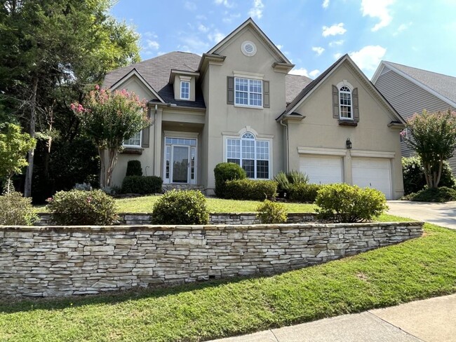 Refreshed 4 Bed home in Ballantyne - Refreshed 4 Bed home in Ballantyne