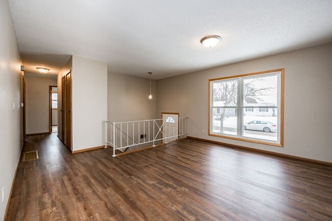 Photo - 6507 Laurel Ln NE