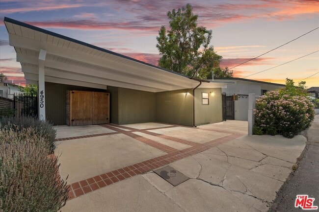 Photo - 4950 Marmol Dr