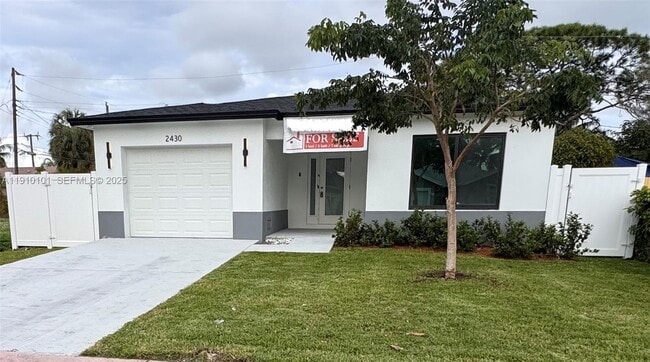 Building Photo - 2430 NW 22nd Rd