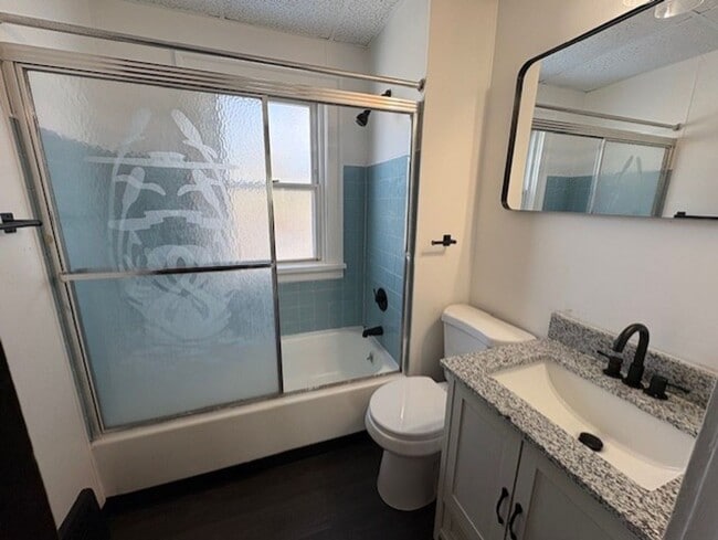 Photo - 3973 E 123rd St Unidad 2