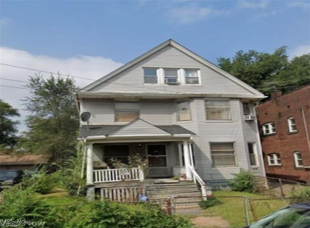 Photo - 1422 W 84th St Apartment