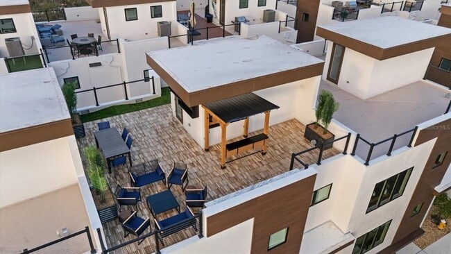 Photo - 623 Petit Wy