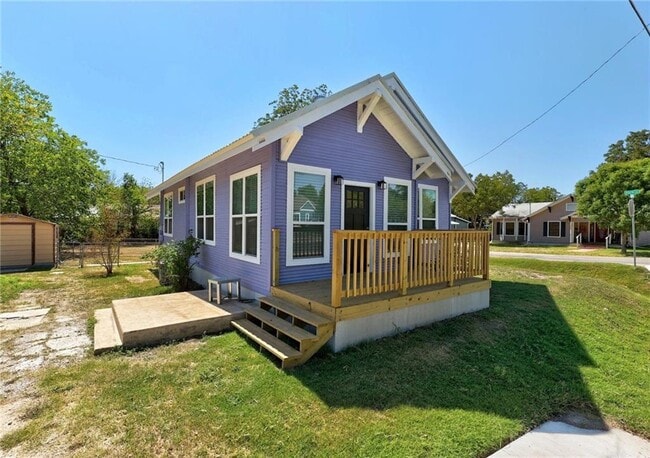 Photo - 719 W 3rd St