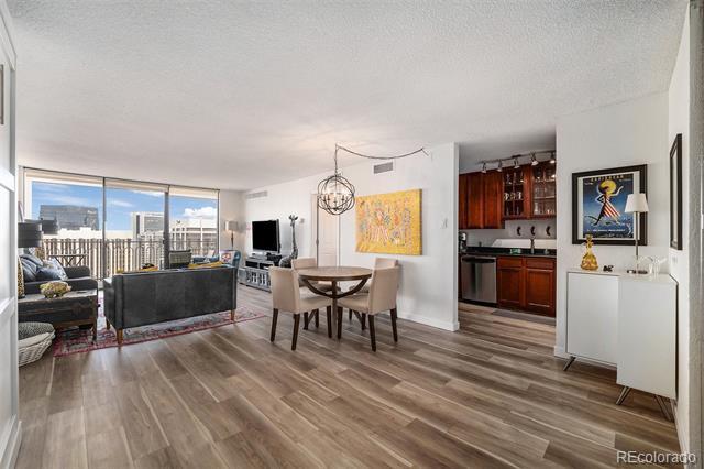 Building Photo - 1020 15th St Unit 37H