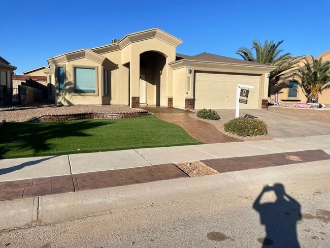 Photo - Amazing 3 bedroom 2 bath home in East El Paso!