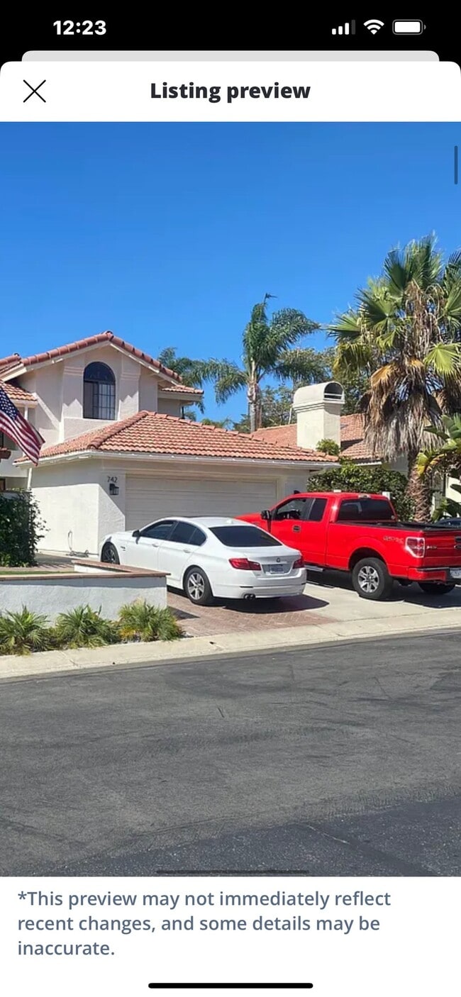 Photo - 742 Poinsettia Park S