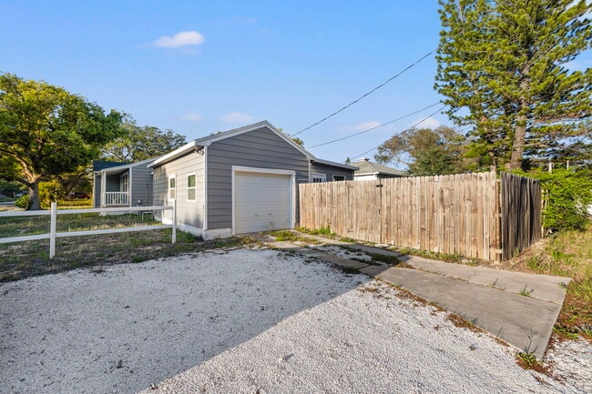 Privacy fence - 625 35th St N Unit 2