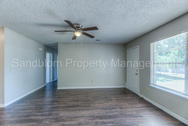Photo - For Lease | Sand Springs | Available Now!
