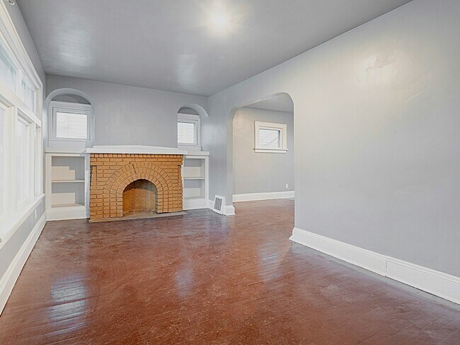 Photo - 11009 Greenwich Ave