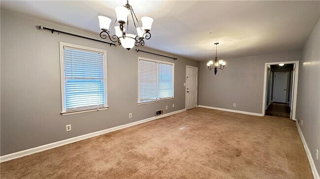 Photo - 364 Navarre Dr