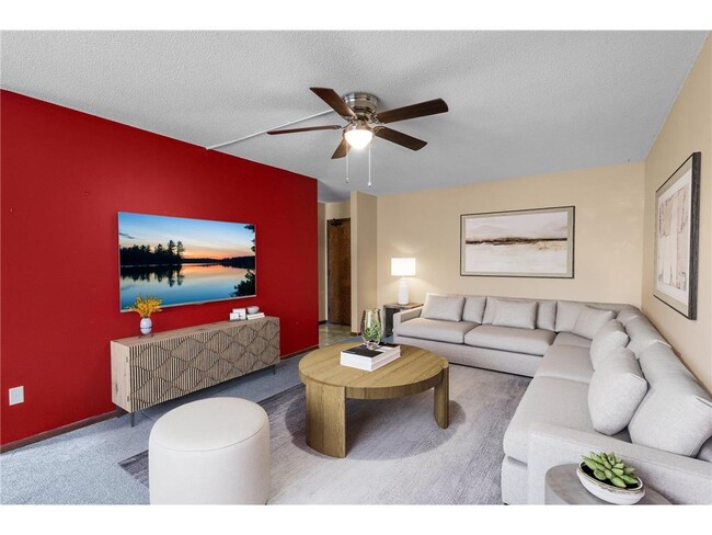 Photo - 4101 Parklawn Ave Unidad 129