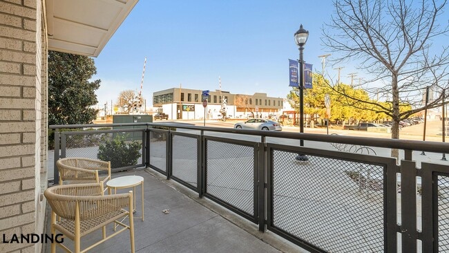 Photo - 101 S Center St Unidad 544