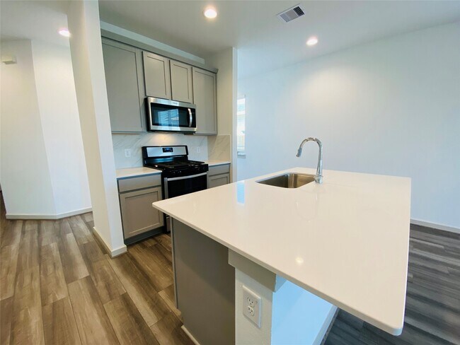 Photo - 2811 Chancery Summit Ct