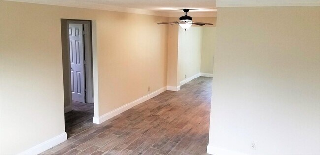 Photo - 1055 NW 73rd Ave